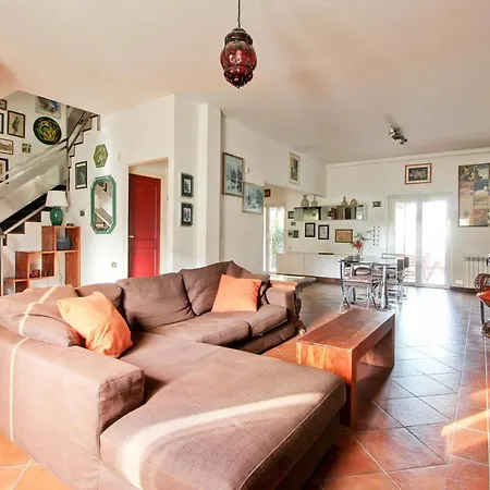 Villa On The Edge Of Town Rome