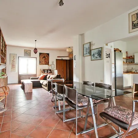 On The Edge Of Town * Rom