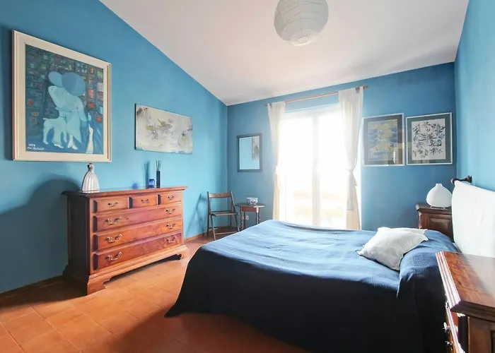 On The Edge Of Town ローマ