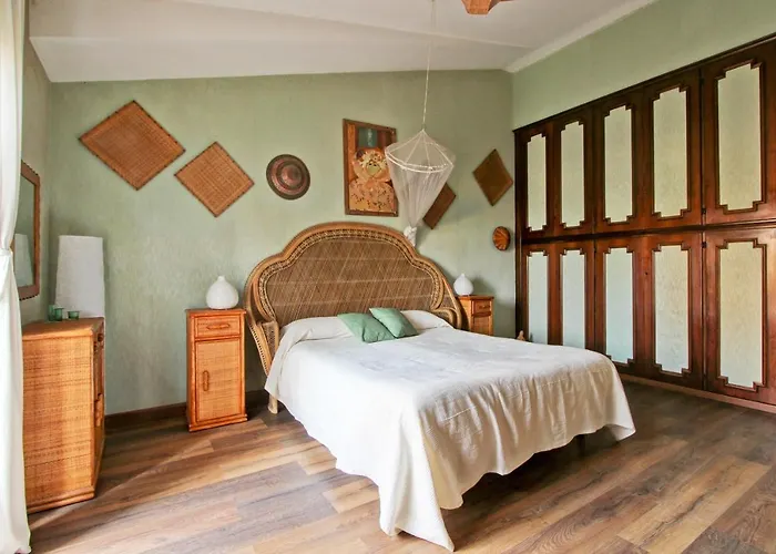 On The Edge Of Town ローマ