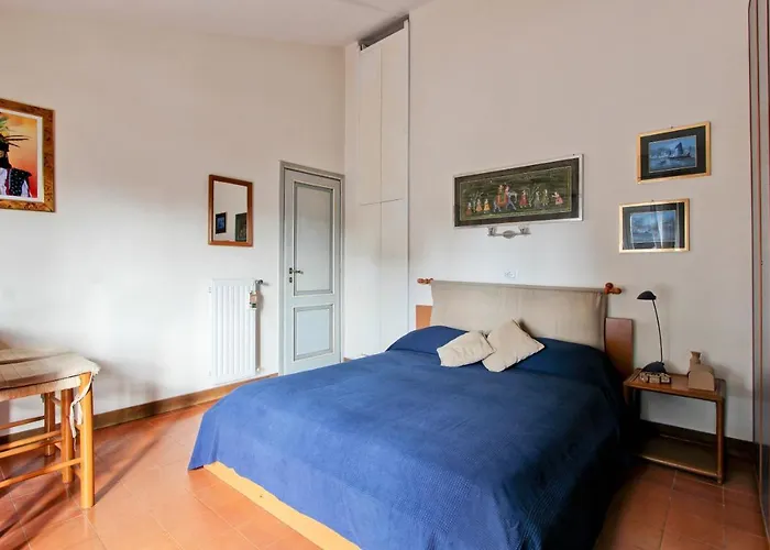 On The Edge Of Town ヴィラ ローマ