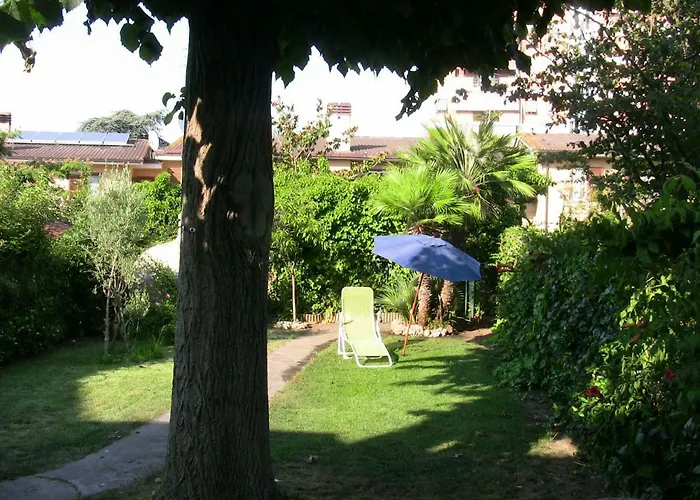 ヴィラ On The Edge Of Town