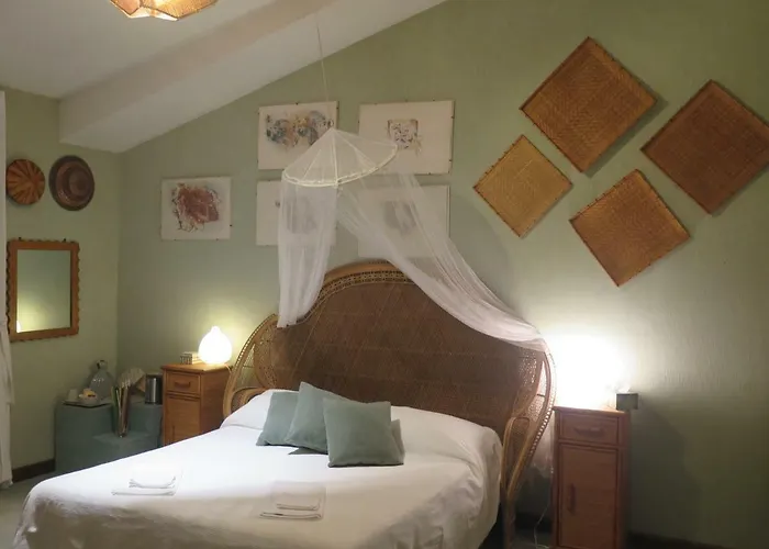 On The Edge Of Town ヴィラ ローマ