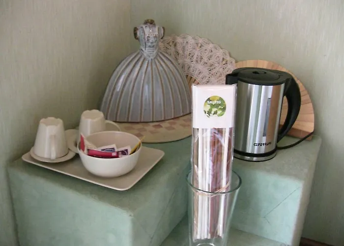 On The Edge Of Town ヴィラ ローマ